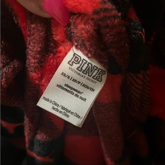 VS Pink Robe - Picture 3 of 3